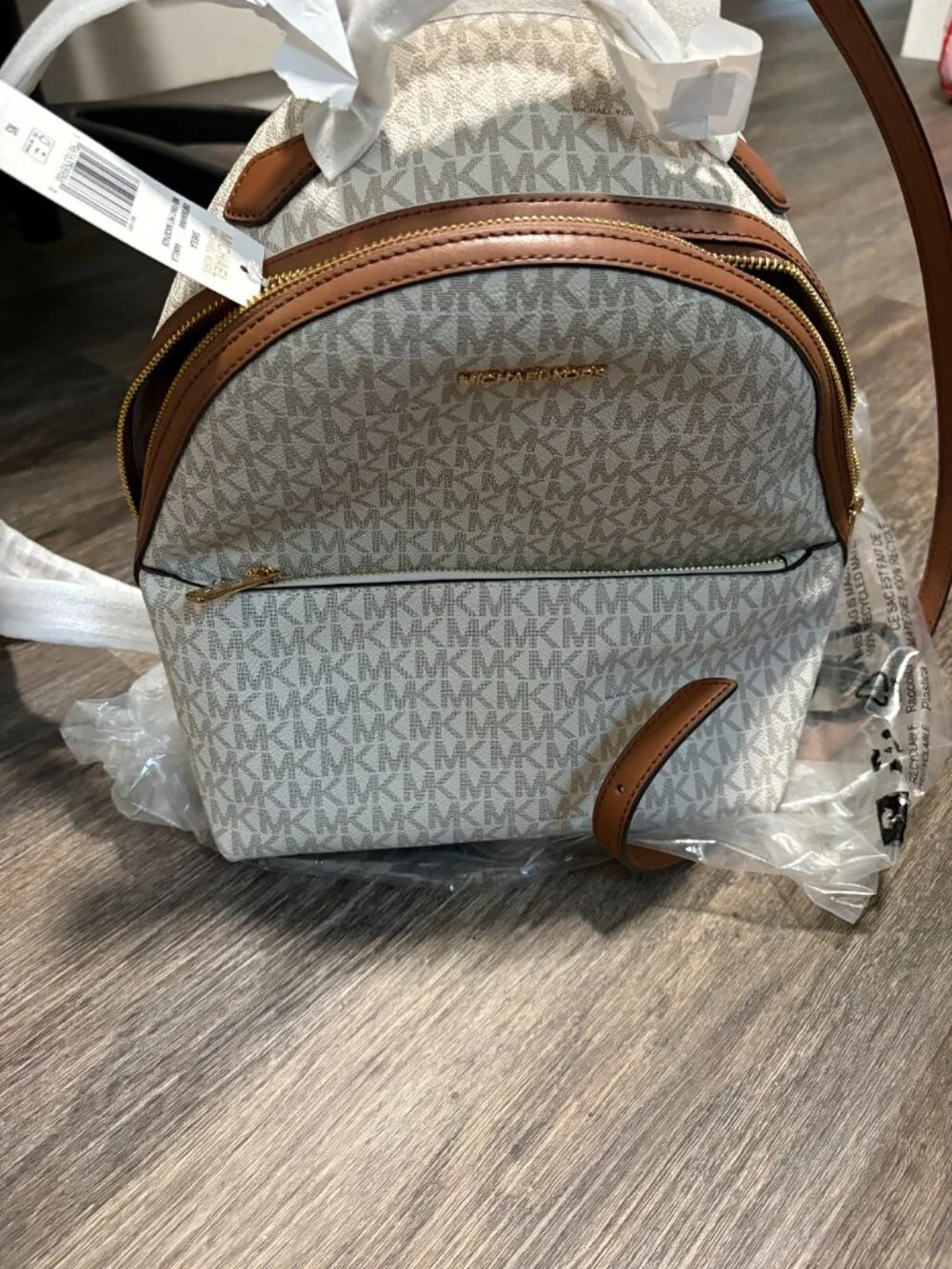 Michael Kors Shelia  MD Front Pocket Vanilla Logo Backpack Purse NEW